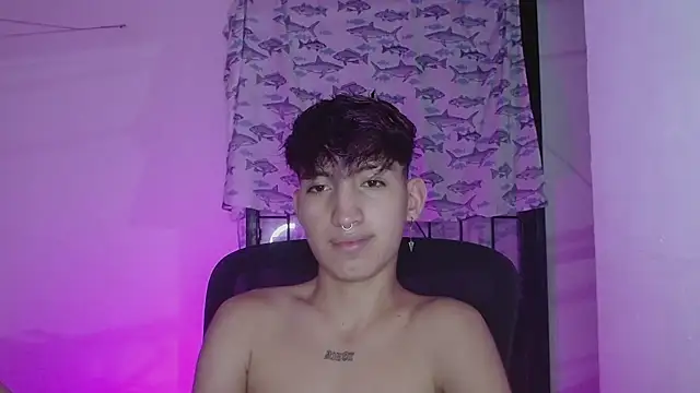 Snapshot of littlextreme chatting on 02-07-25, 03:34 littlextreme online show from 02-07-25, 03:34