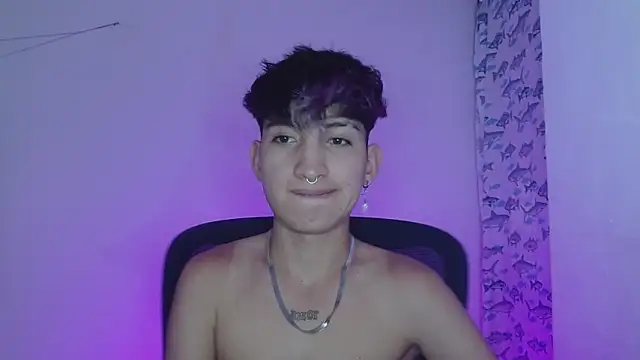 Snapshot of littlextreme chatting on 02-12-25, 01:30 littlextreme online show from 02-12-25, 01:30