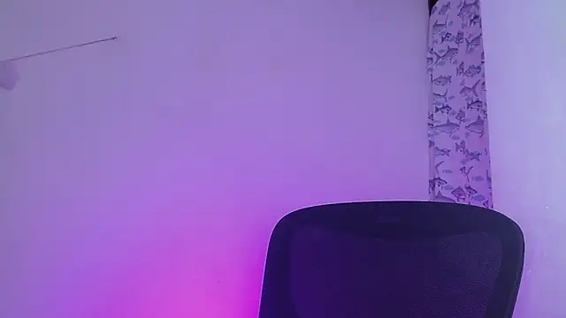 Snapshot of littlextreme chatting on 02-14-25, 03:22 littlextreme online show from 02-14-25, 03:22