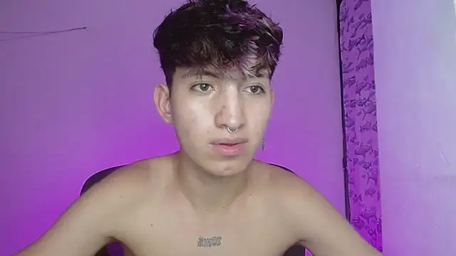 Snapshot of littlextreme chatting on 02-20-25, 06:50 littlextreme online show from 02-20-25, 06:50