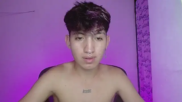 Snapshot of littlextreme chatting on 02-21-25, 04:18 littlextreme online show from 02-21-25, 04:18