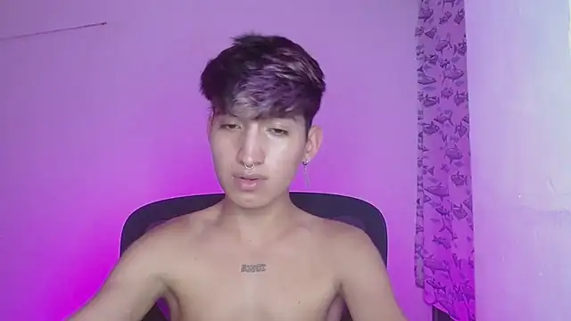 Snapshot of littlextreme chatting on 02-22-25, 08:50 littlextreme online show from 02-22-25, 08:50