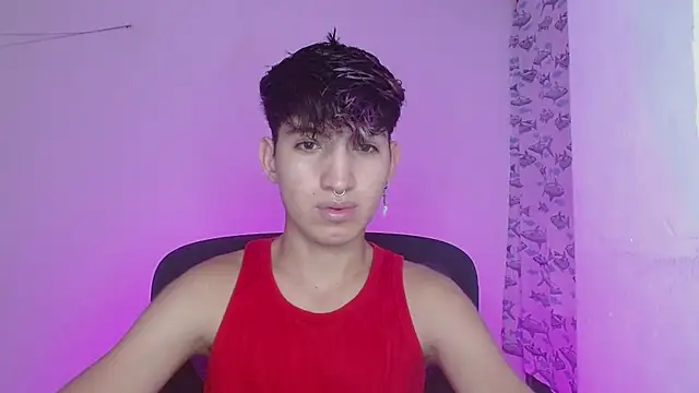 Snapshot of littlextreme chatting on 02-23-25, 01:13 littlextreme online show from 02-23-25, 01:13