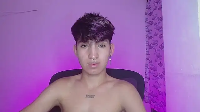 Snapshot of littlextreme chatting on 02-23-25, 07:22 littlextreme online show from 02-23-25, 07:22