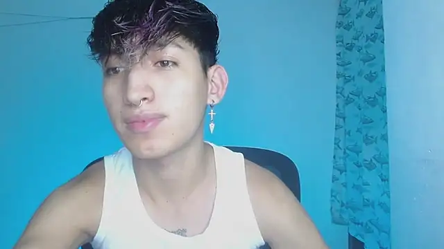 Snapshot of littlextreme chatting on 02-24-25, 02:08 littlextreme online show from 02-24-25, 02:08