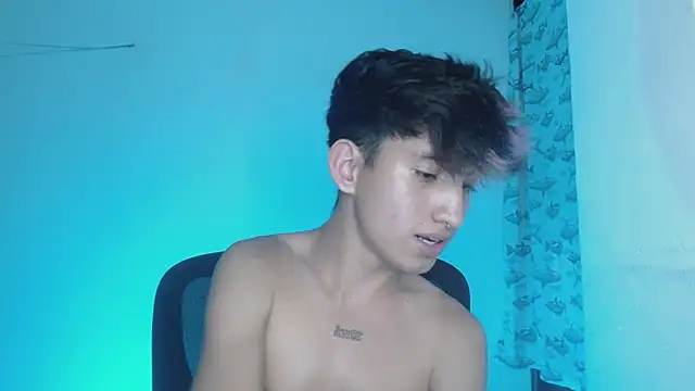 Snapshot of littlextreme chatting on 02-25-25, 08:36 littlextreme online show from 02-25-25, 08:36