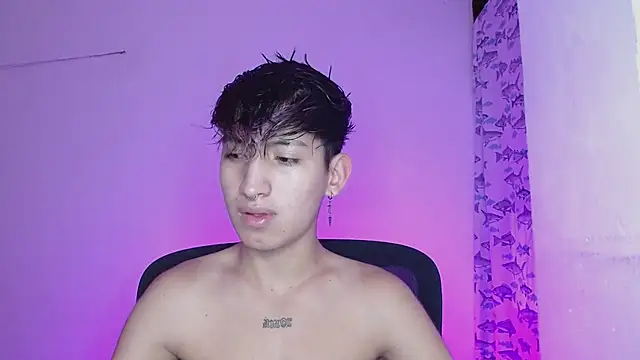 Snapshot of littlextreme chatting on 02-27-25, 04:20 littlextreme online show from 02-27-25, 04:20