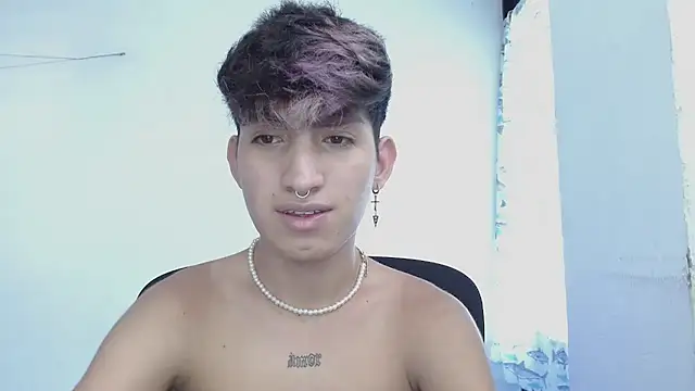 Snapshot of littlextreme chatting on 03-01-25, 12:56 littlextreme online show from 03-01-25, 12:56