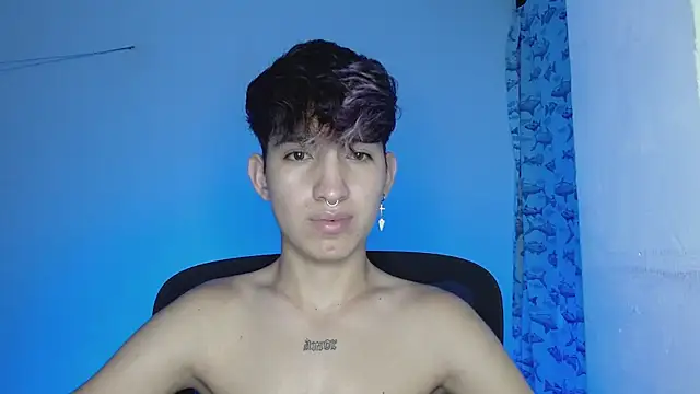 Snapshot of littlextreme chatting on 03-02-25, 06:48 littlextreme online show from 03-02-25, 06:48