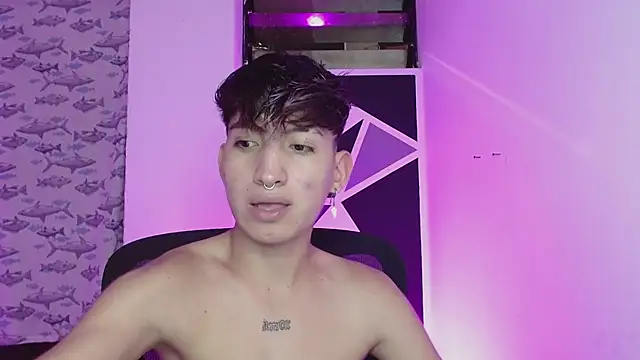 Snapshot of littlextreme chatting on 03-05-25, 03:29 littlextreme online show from 03-05-25, 03:29