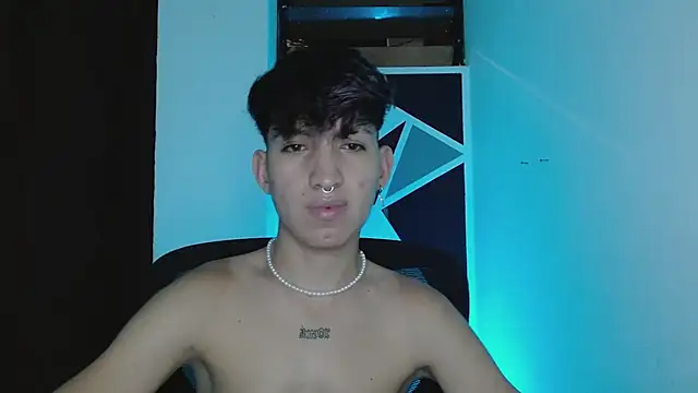 Snapshot of littlextreme chatting on 03-06-25, 12:00 littlextreme online show from 03-06-25, 12:00