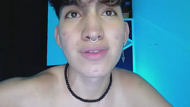 Snapshot of littlextreme chatting on 03-09-25, 04:27 littlextreme online show from 03-09-25, 04:27