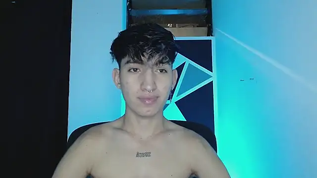 Snapshot of littlextreme chatting on 03-12-25, 02:30 littlextreme online show from 03-12-25, 02:30