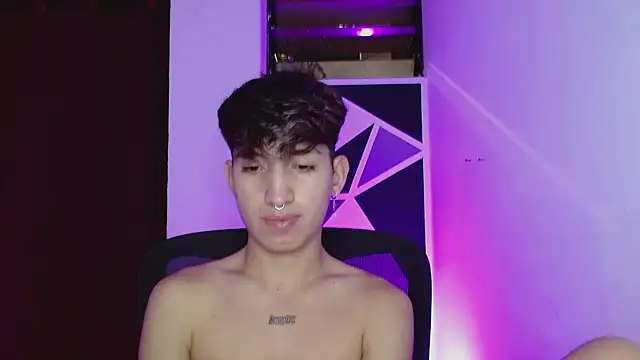 Snapshot of littlextreme chatting on 03-15-25, 06:03 littlextreme online show from 03-15-25, 06:03