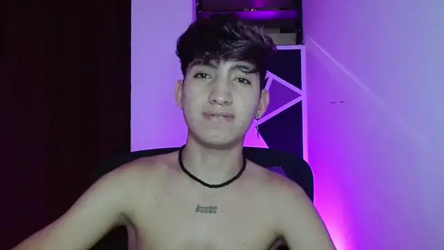 Snapshot of littlextreme chatting on 03-20-25, 09:48 littlextreme online show from 03-20-25, 09:48