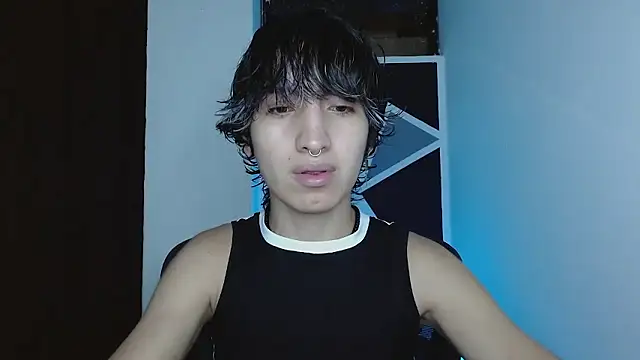 Snapshot of littlextreme chatting on 01-12-26, 02:28 littlextreme online show from 01-12-26, 02:28