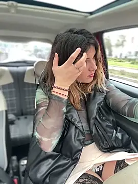 Snapshot of DaisyVibesss chatting on 02-14-25, 10:38 DaisyVibesss online show from 02-14-25, 10:38