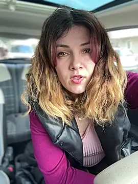 Snapshot of DaisyVibesss chatting on 02-27-25, 12:02 DaisyVibesss online show from 02-27-25, 12:02