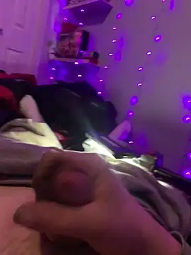 Snapshot of Hugetings chatting on 02-04-26, 09:59 Hugetings online show from 02-04-26, 09:59