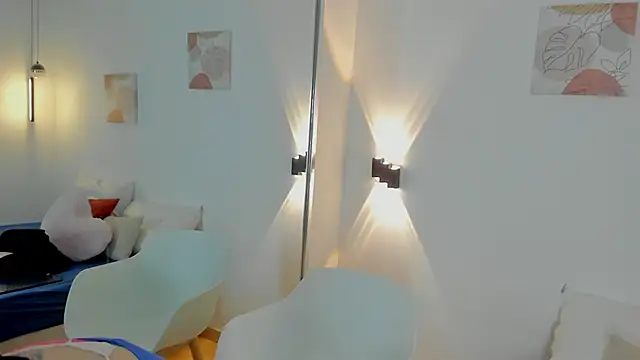 EmilySumer online show from 02-15-26, 04:31