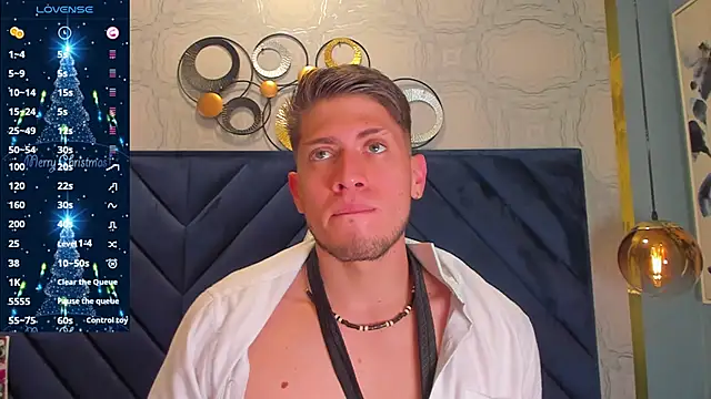 Snapshot of SebastianMaximoff chatting on 12-31-24, 06:24 SebastianMaximoff online show from 12-31-24, 06:24