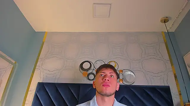 Snapshot of SebastianMaximoff chatting on 01-26-25, 12:11 SebastianMaximoff online show from 01-26-25, 12:11