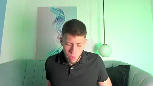 Snapshot of SebastianMaximoff chatting on 09-30-25, 08:03 SebastianMaximoff online show from 09-30-25, 08:03