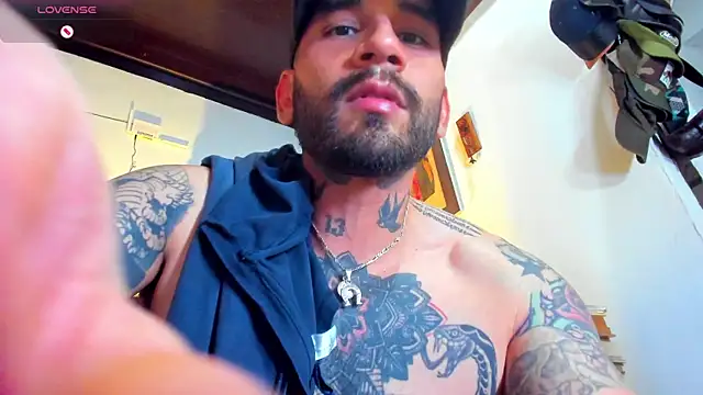 CamiloGray  online show from 02-10-25, 06:56