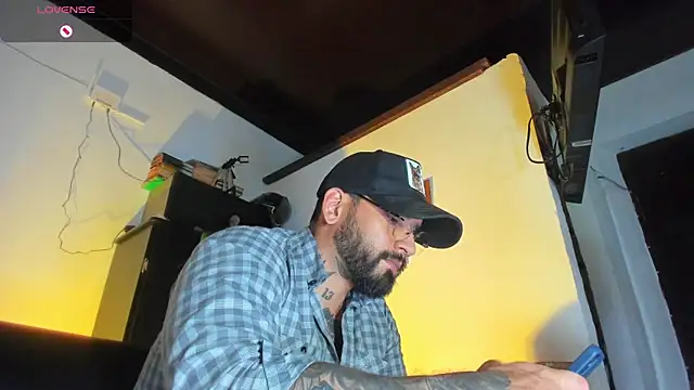 CamiloGray  online show from 09-24-25, 02:53