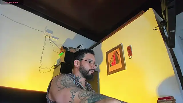 CamiloGray  online show from 09-30-25, 02:22