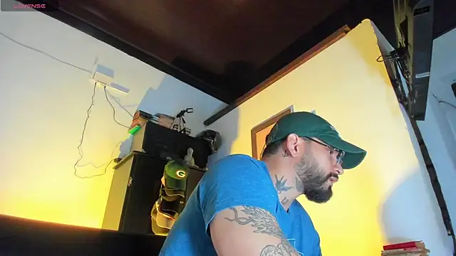 CamiloGray  online show from 10-04-25, 01:20