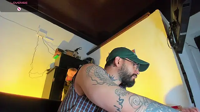 CamiloGray  online show from 10-13-25, 04:07