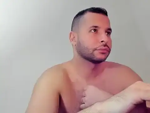 Snapshot of Dani_Lop chatting on 12-12-24, 10:09 Dani Lop online show from 12-12-24, 10:09