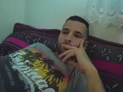 Snapshot of Dani_Lop chatting on 01-17-25, 03:23 Dani Lop online show from 01-17-25, 03:23