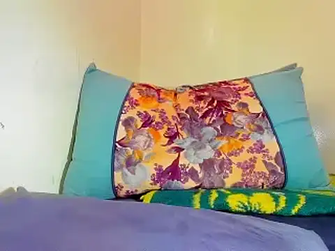 Snapshot of Dani_Lop chatting on 02-15-25, 10:33 Dani Lop online show from 02-15-25, 10:33