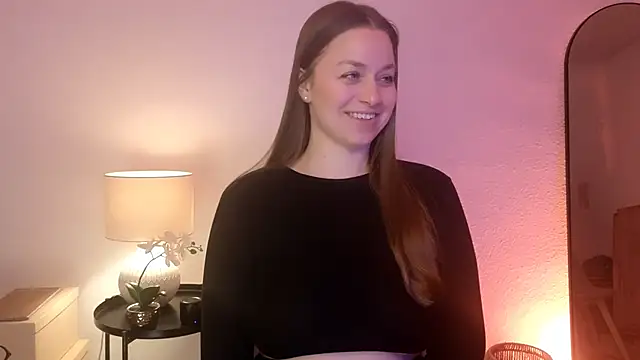 Snapshot of MilaFleur chatting on 01-31-25, 08:43 MilaFleur online show from 01-31-25, 08:43