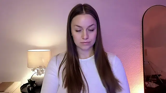Snapshot of MilaFleur chatting on 03-10-25, 03:09 MilaFleur online show from 03-10-25, 03:09