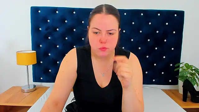 EvaLick online show from 02-19-26, 07:26