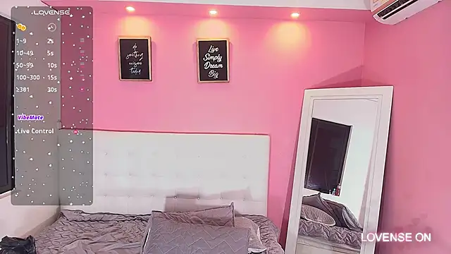 Snapshot of hornyhousekeeper_ chatting on 12-18-24, 12:29 hornyhousekeeper online show from 12-18-24, 12:29