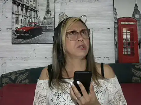 Snapshot of divahot08 chatting on 01-08-25, 05:15 divahot08 online show from 01-08-25, 05:15