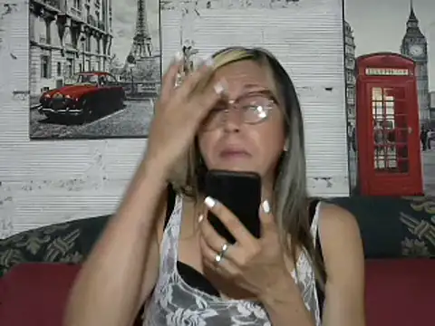 Snapshot of divahot08 chatting on 01-09-25, 01:56 divahot08 online show from 01-09-25, 01:56