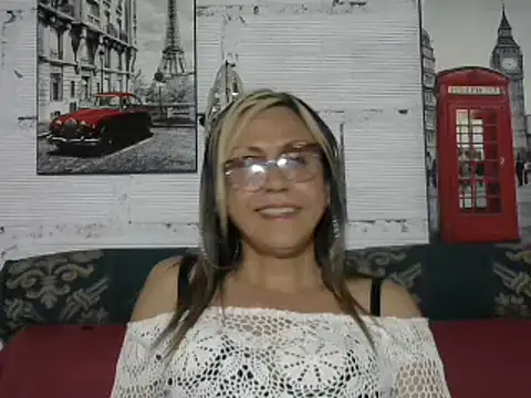 Snapshot of divahot08 chatting on 01-13-25, 09:42 divahot08 online show from 01-13-25, 09:42