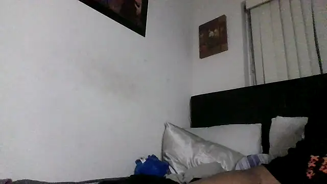 Snapshot of sexybribri@xh chatting on 01-18-25, 07:59 sexybribrixh online show from 01-18-25, 07:59