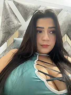 cutesarah  online show from 01-20-25, 01:50