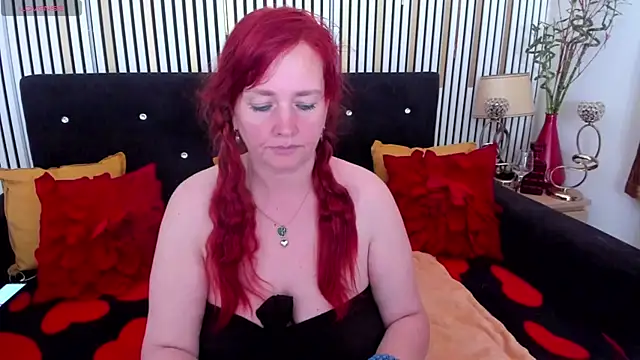 Snapshot of SinFulTitsDD chatting on 07-01-26, 01:02 SinFulTitsDD online show from 07-01-26, 01:02