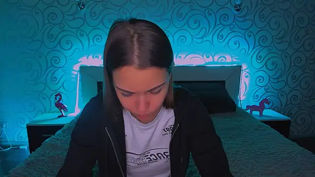 Snapshot of AlexaBarkley chatting on 12-13-24, 03:16 AlexaBarkley online show from 12-13-24, 03:16