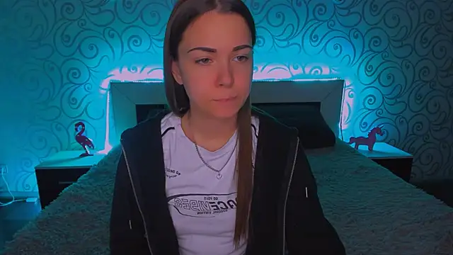 Snapshot of AlexaBarkley chatting on 12-13-24, 06:21 AlexaBarkley online show from 12-13-24, 06:21