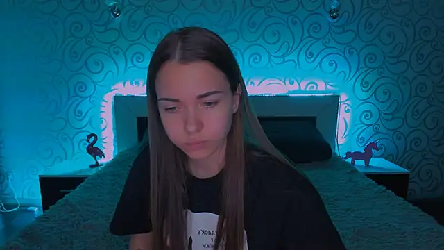 Snapshot of AlexaBarkley chatting on 12-20-24, 06:19 AlexaBarkley online show from 12-20-24, 06:19