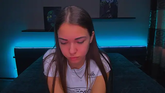 Snapshot of AlexaBarkley chatting on 12-24-24, 03:05 AlexaBarkley online show from 12-24-24, 03:05