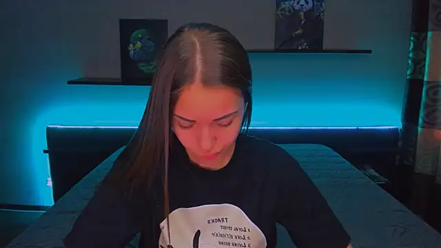 Snapshot of AlexaBarkley chatting on 12-27-24, 03:09 AlexaBarkley online show from 12-27-24, 03:09